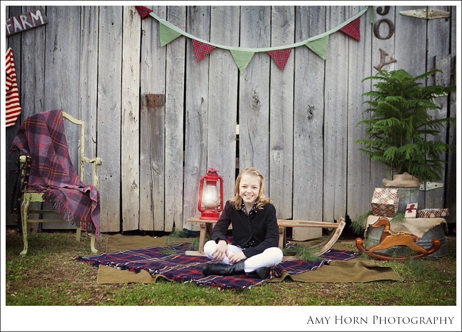 amy horn photography, madison indiana photographer, christmas mini session, barn photo, christmas photo, children, inspiration, christmas card photo ideas, amy horn, milton kentucky photographer, lawrenceburg indiana photographer, family photographer, child photographer, christmas portrait