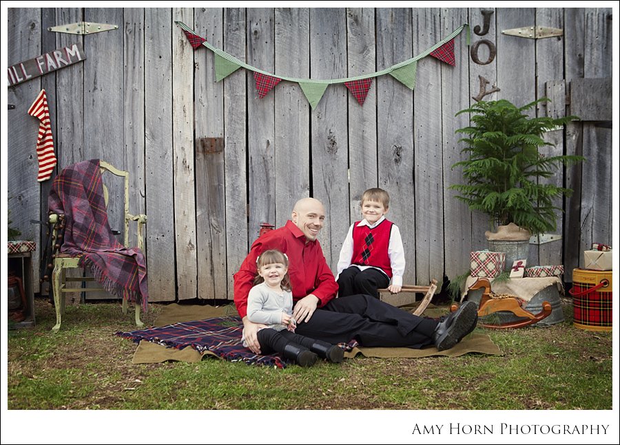 amy horn photography, madison indiana photographer, christmas mini session, barn photo, christmas photo, children, inspiration, christmas card photo ideas, amy horn, milton kentucky photographer, lawrenceburg indiana photographer, family photographer, child photographer, christmas portrait