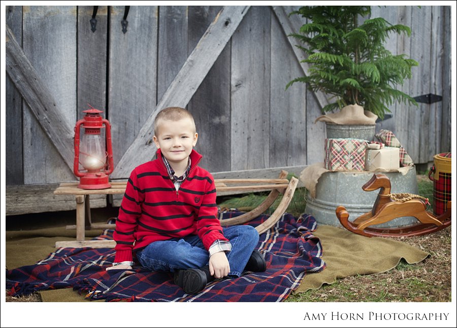 lawrenceburg indiana photographer, aurora indiana photographer, dillsboro indiana photographer, family portrait photographer, versailles indiana photographer, child portrait photographer, christmas portraits, christmas mini session, barn, amy horn, amy horn photography, styled session, vintage style session