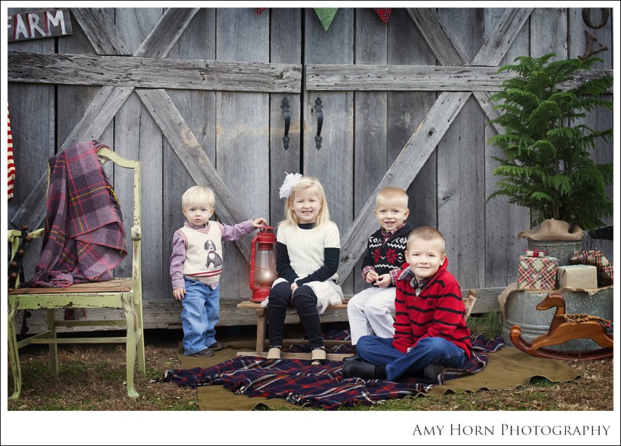 lawrenceburg indiana photographer, aurora indiana photographer, dillsboro indiana photographer, family portrait photographer, versailles indiana photographer, child portrait photographer, christmas portraits, christmas mini session, barn, amy horn, amy horn photography, styled session, vintage style session