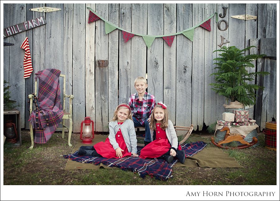 madison indiana photographer, madison photographer, family photographer, christmas mini session, christmas portrait, family photography, christmas card photographer, farm mini session, vintage christmas