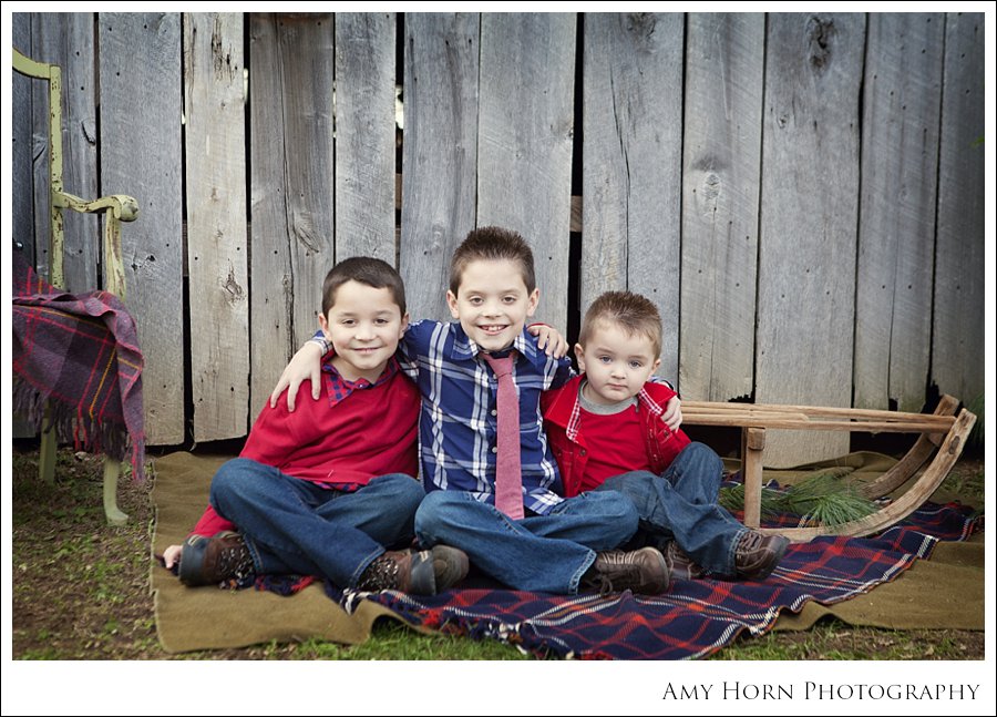 madison indiana photographer, madison photographer, family photographer, christmas mini session, christmas portrait, family photography, christmas card photographer, farm mini session, vintage christmas