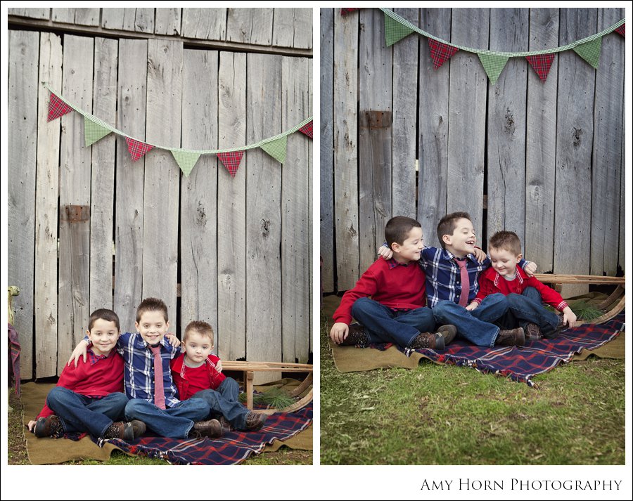 madison indiana photographer, madison photographer, family photographer, christmas mini session, christmas portrait, family photography, christmas card photographer, farm mini session, vintage christmas