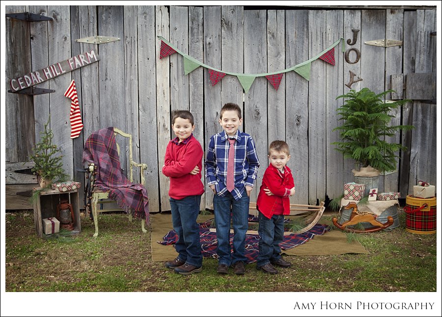 madison indiana photographer, madison photographer, family photographer, christmas mini session, christmas portrait, family photography, christmas card photographer, farm mini session, vintage christmas