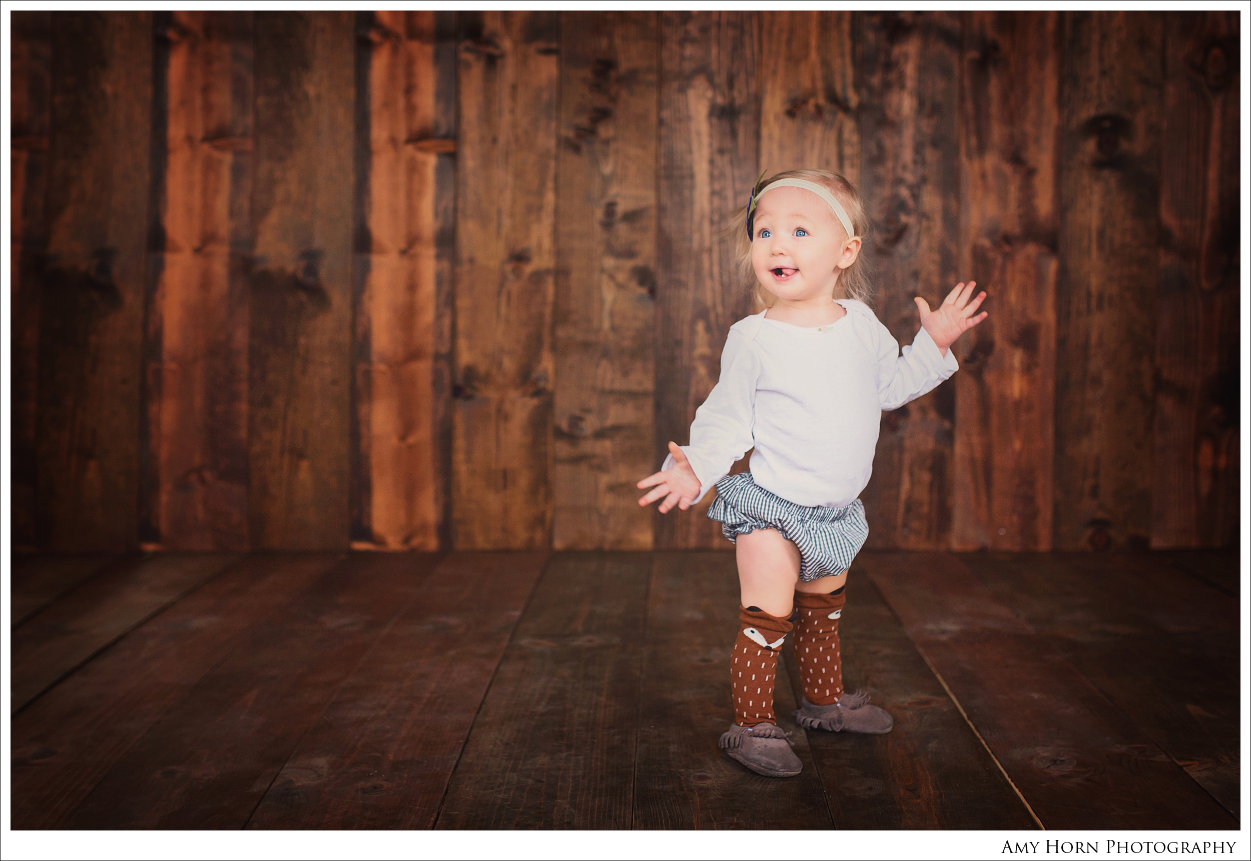 cincinnati ohio photographer, studio photographer, spring grove studios, lawrenceburg indiana photographer, northern kentucky photographer, studio photography, baby studio photography, six month old photo inspiration, self sitter photo inspiration, baby girl photo, amy horn photography